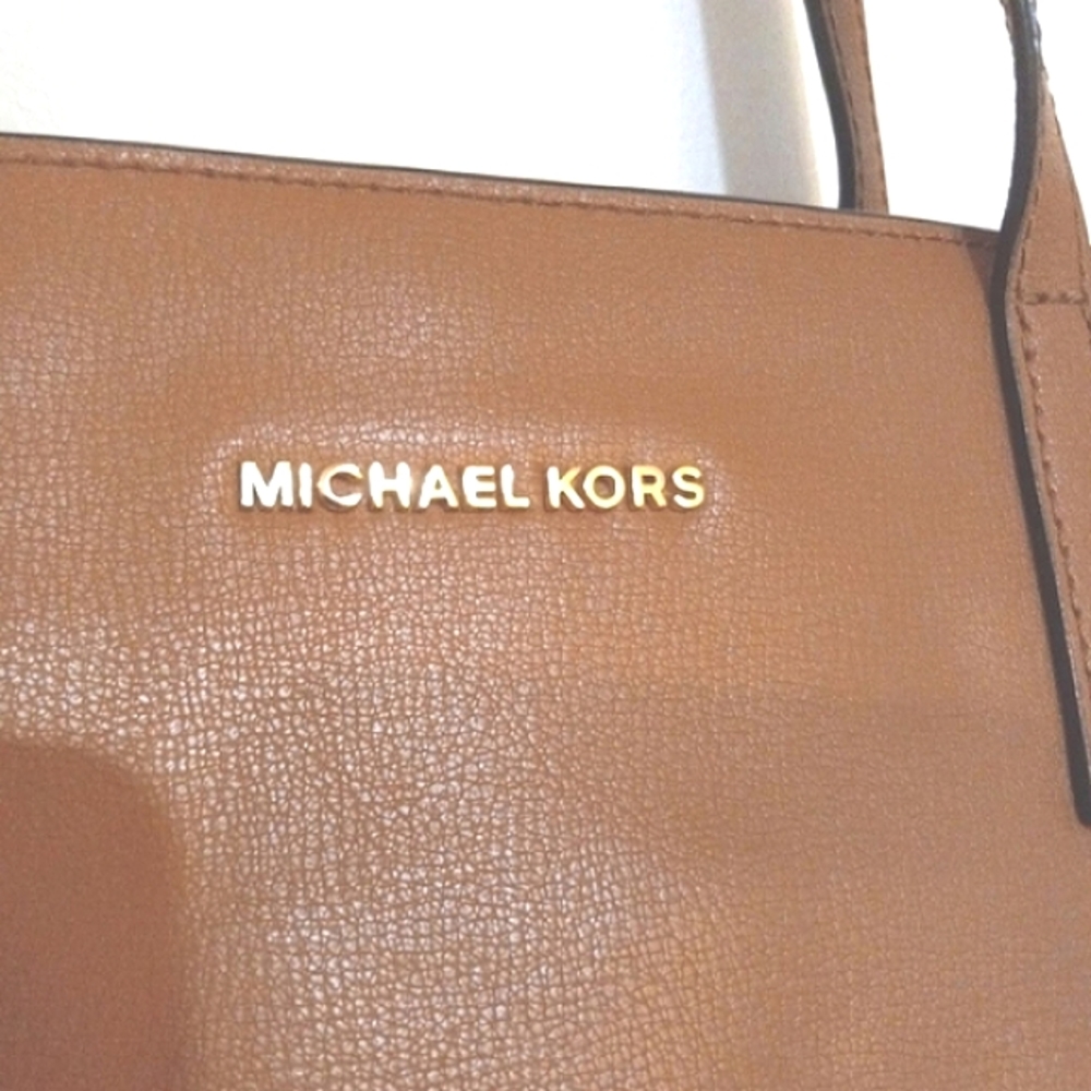 Michael Kors tote - Picture 4 of 12